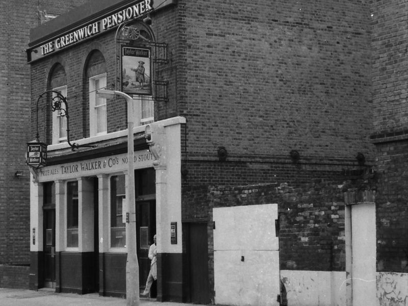 Greenwich Pensioner London E14 taken in 1987.. (Pub, External). Published on 15-11-2018 