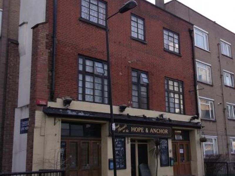 Hope & Anchor London E14 taken Dec 2013. (Pub, External). Published on 23-01-2014