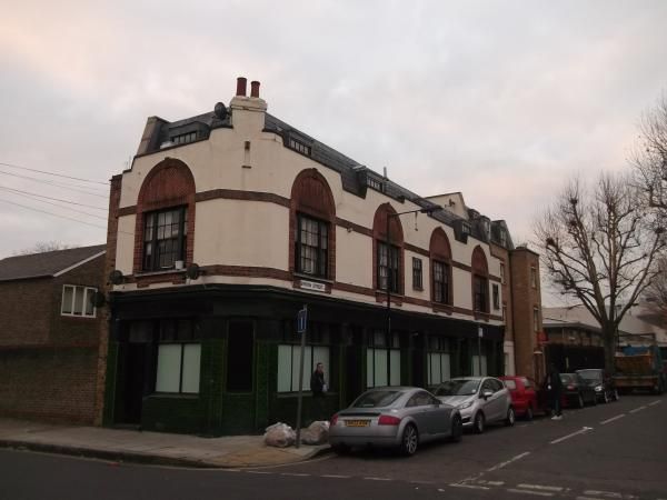 Wellington Arms London E14 taken Dec 2013. (Pub, External). Published on 23-01-2014