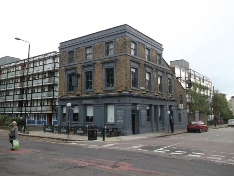 Pier Tavern London E14 taken Nov 2013. (Pub, External). Published on 03-12-2013