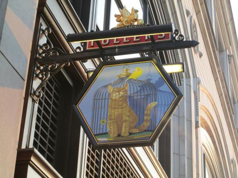Cat & Canary London E14. (Sign). Published on 08-11-2013