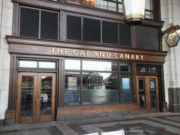 Cat & Canary London E14. (Pub, External). Published on 23-01-2014