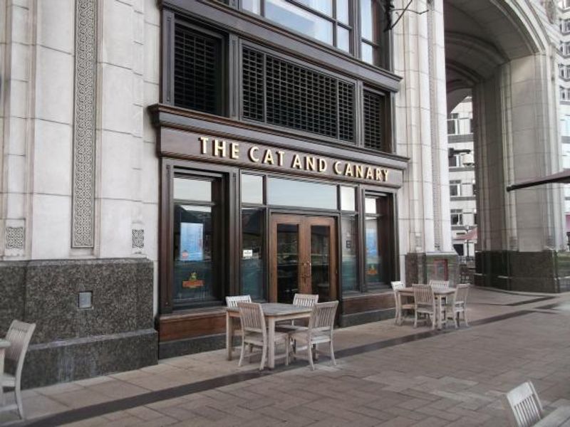 Cat & Canary London E14. (Pub, External). Published on 23-01-2014
