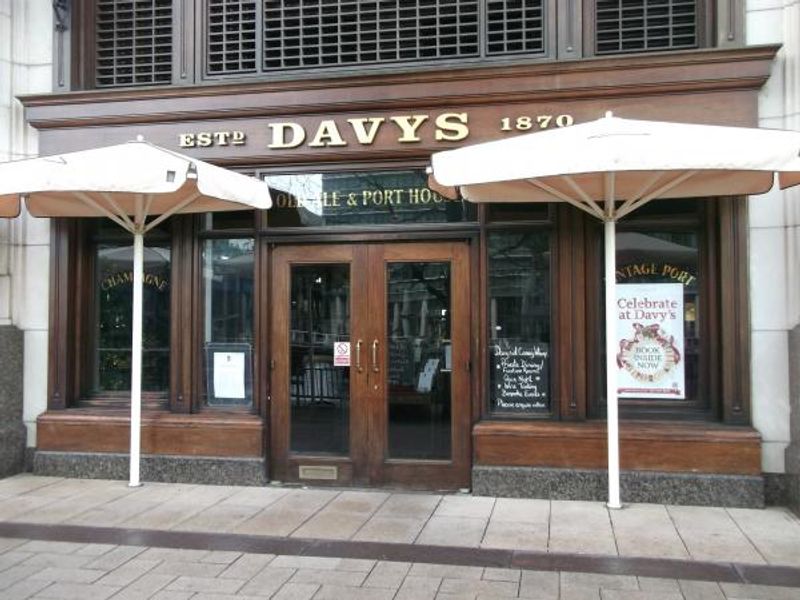 Davys London E14. (Pub, External). Published on 23-01-2014