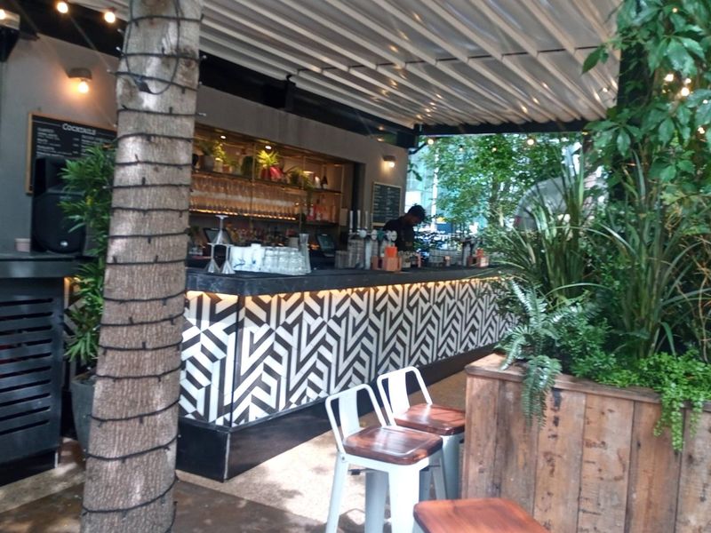 Outside bar. (Bar). Published on 27-06-2025 