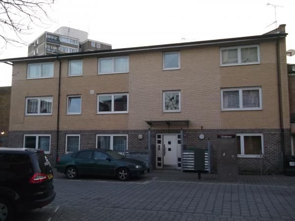 Earl of Ellesmere (site of) London E14 taken Jan 2014. (Pub, External). Published on 23-01-2014