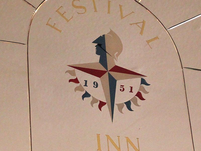Festival Inn London E14 . (Pub, Sign). Published on 12-09-2024
