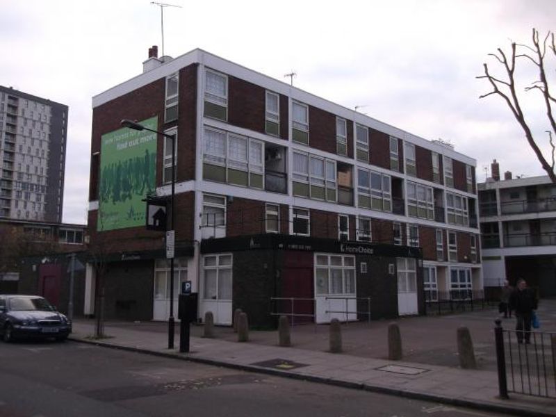 Young Prince London E14 taken Dec 2013. (Pub, External, Key). Published on 23-01-2014