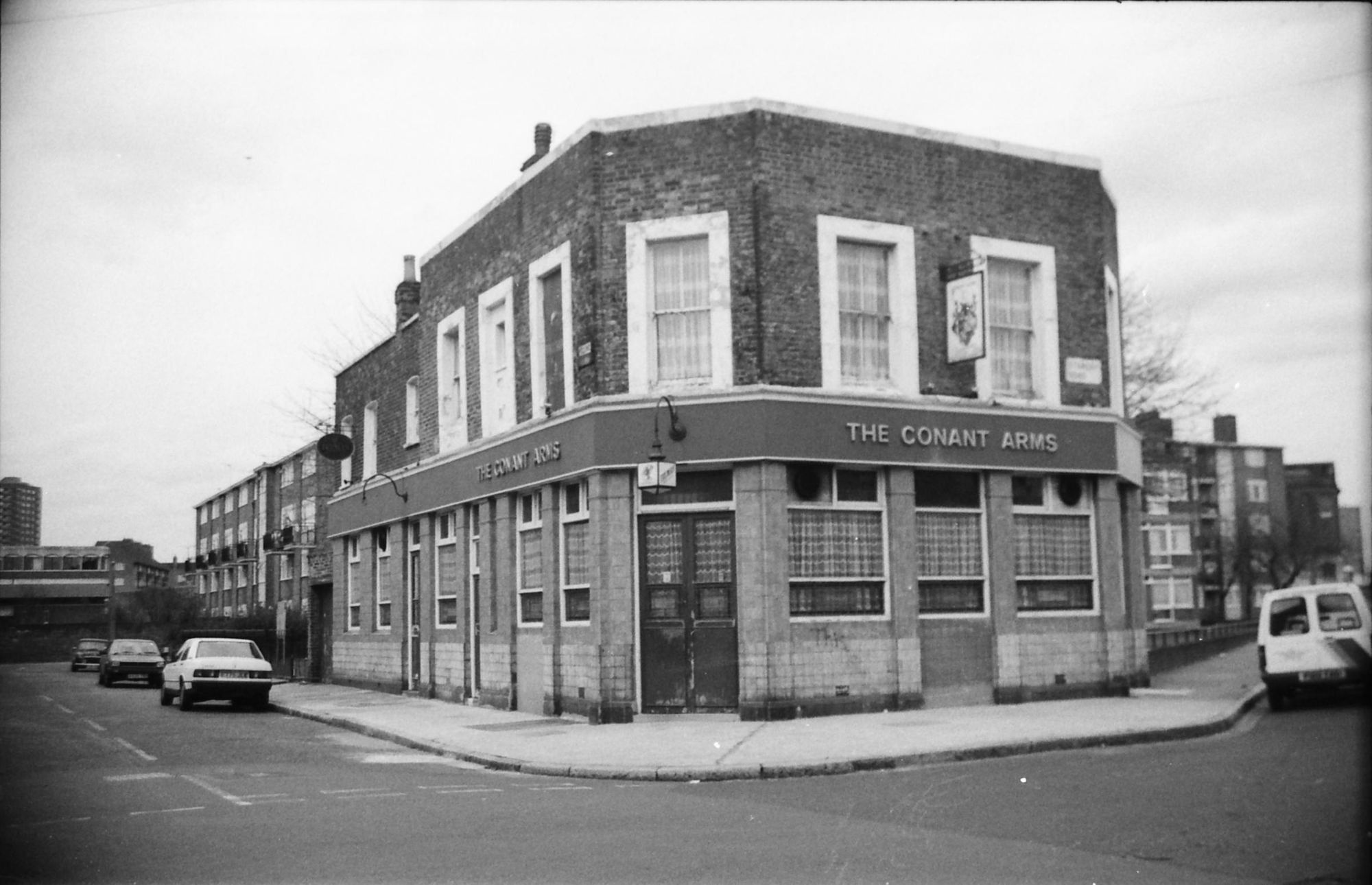 E14-ConantArms taken Feb 1989.. (Pub, External, Key). Published on 15-11-2018