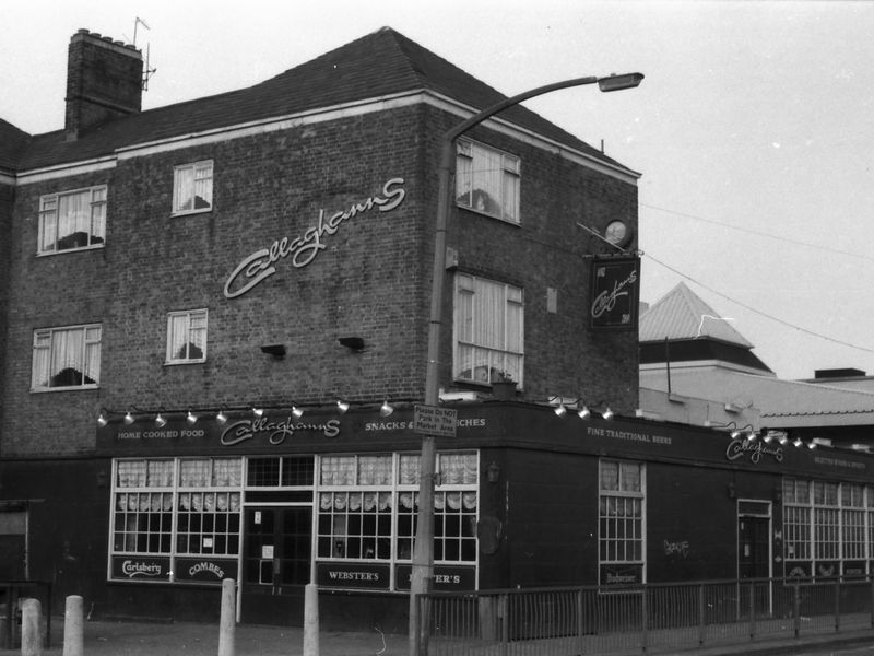E14-Callaghanns taken 19 Feb 1989.. (Pub, External). Published on 15-11-2018