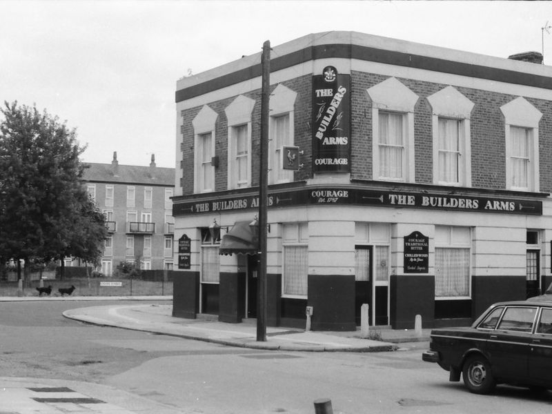 E14-BuildersArms2 taken in 1987.. (Pub, External). Published on 15-11-2018