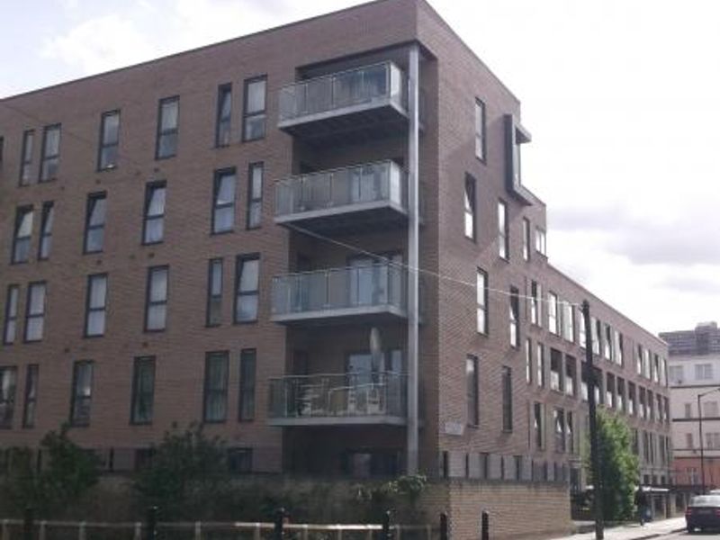 Builders Arms (site of) London E14 taken May 2015. (Pub, External). Published on 08-05-2015