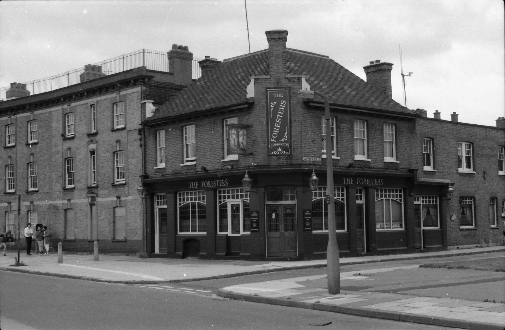 Foresters London E14 taken in 1987.. (Pub, External, Key). Published on 15-11-2018