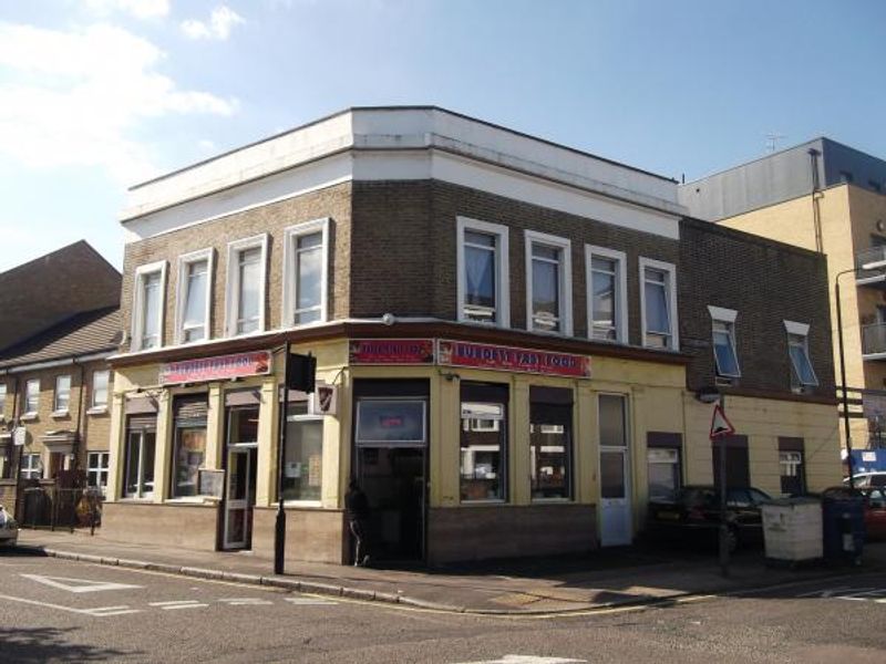 Galloway Arms London E14 taken Sept 2013. (Pub, External, Key). Published on 03-12-2013
