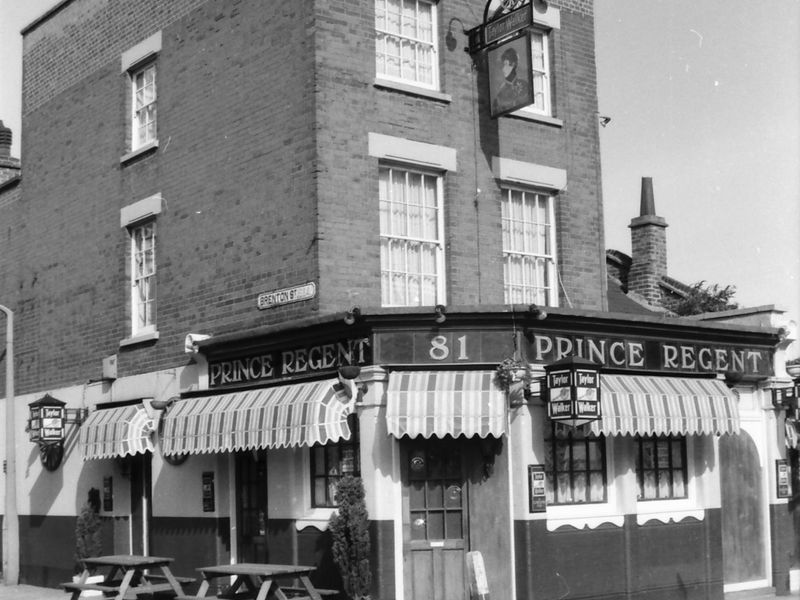 Prince Regent London E14 taken 1 Oct 1988.. (Pub, External). Published on 15-11-2018