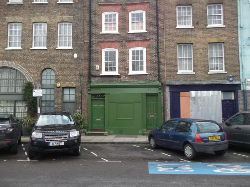 Bootys London E14 taken Jan 2014. (Pub, External, Key). Published on 23-01-2014