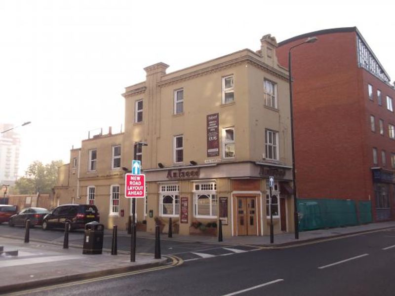 Blacksmiths Arms London E14 taken Nov 2013. (Pub). Published on 28-04-2016