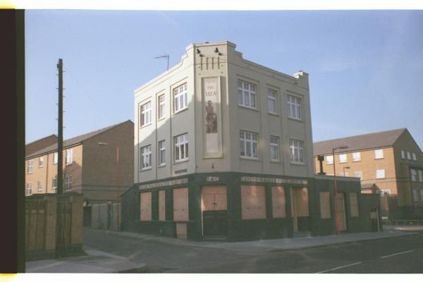 Vulcan London E14 taken in 1994. (Pub, External). Published on 08-11-2013