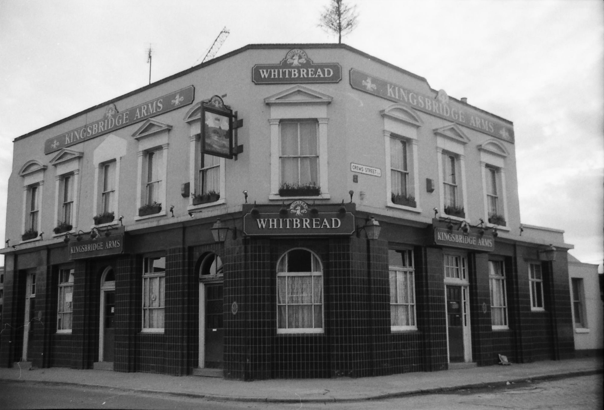 Kingsbridge Arms London E14 taken in Feb 1989.. (Pub, External, Key). Published on 15-11-2018