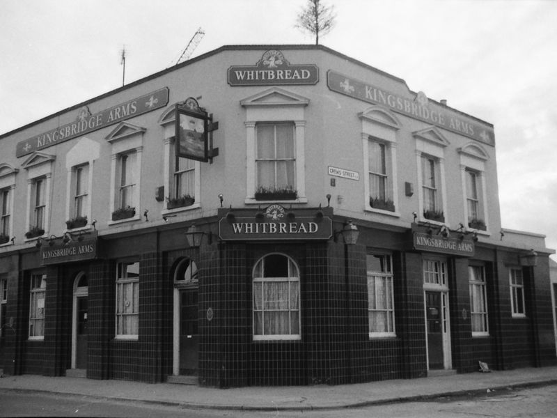 Kingsbridge Arms London E14 taken in Feb 1989.. (Pub, External, Key). Published on 15-11-2018