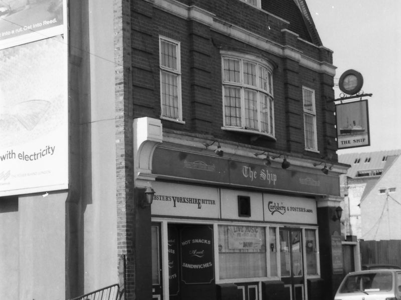 E14-Ship taken 1 Oct 1988.. (Pub, External). Published on 15-11-2018