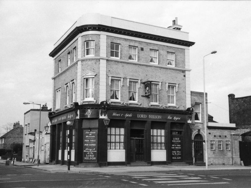 Lord Nelson London E14 taken in Feb 1989.. (Pub, External). Published on 15-11-2018