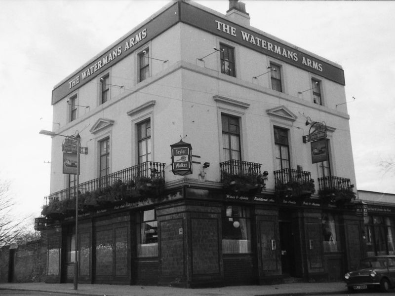 Watermans Arms London E14 taken Feb 1989.. (Pub, External). Published on 15-11-2018