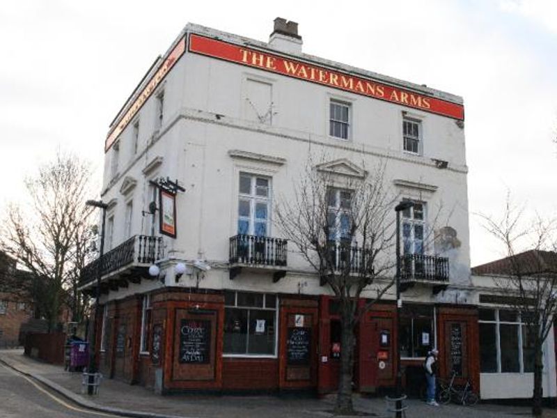 Watermans Arms London E14. (Pub, External). Published on 08-11-2013