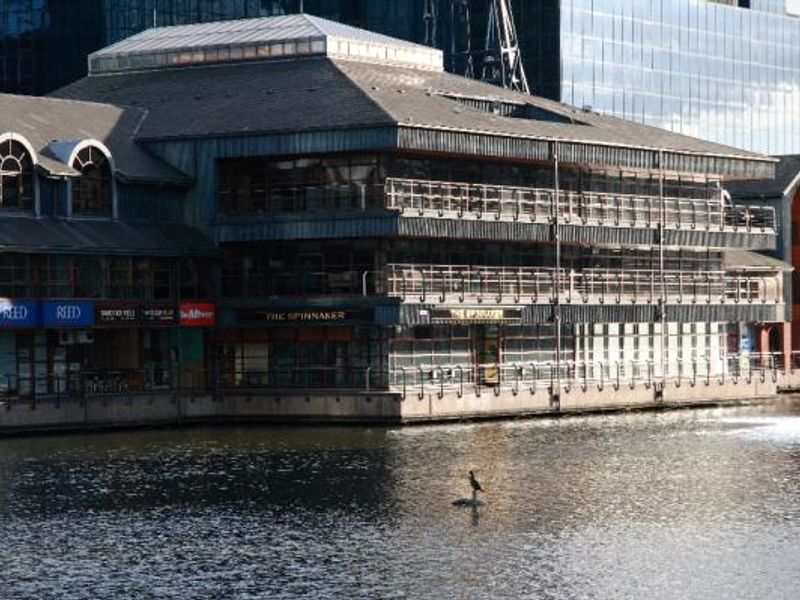 Spinnaker London E14. (Pub, External). Published on 08-11-2013