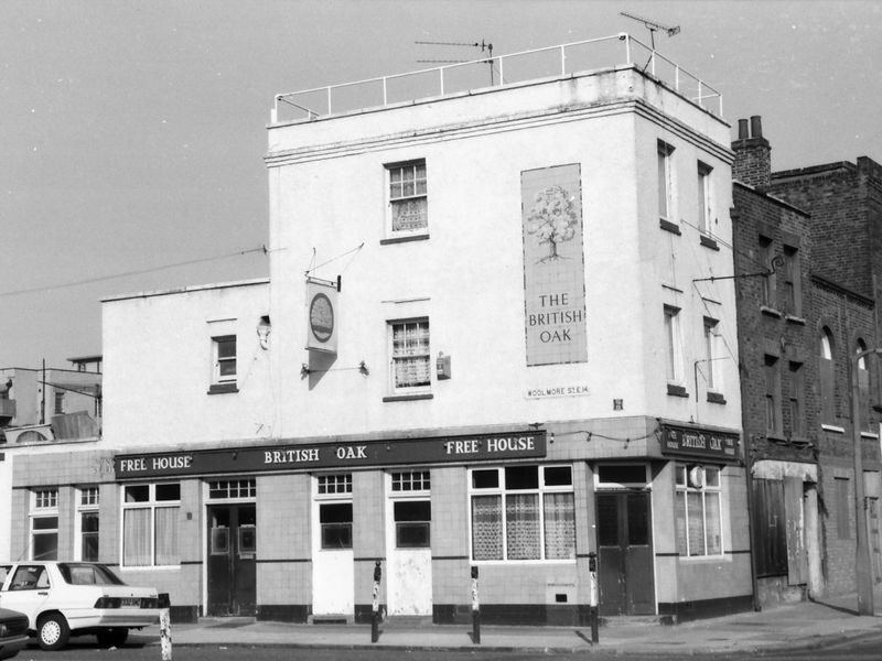 E14-BritishOak taken 18 Sept 1988.. (Pub, External, Key). Published on 15-11-2018 