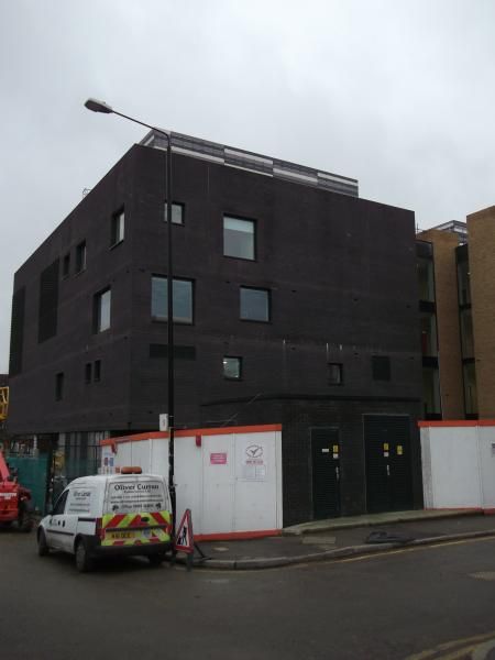 British Oak London E14 taken Dec 2014. (Pub, External, Key). Published on 28-01-2015