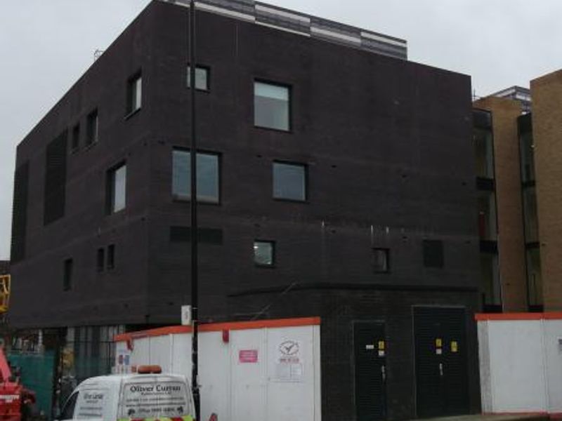 British Oak London E14 taken Dec 2014. (Pub, External, Key). Published on 28-01-2015 
