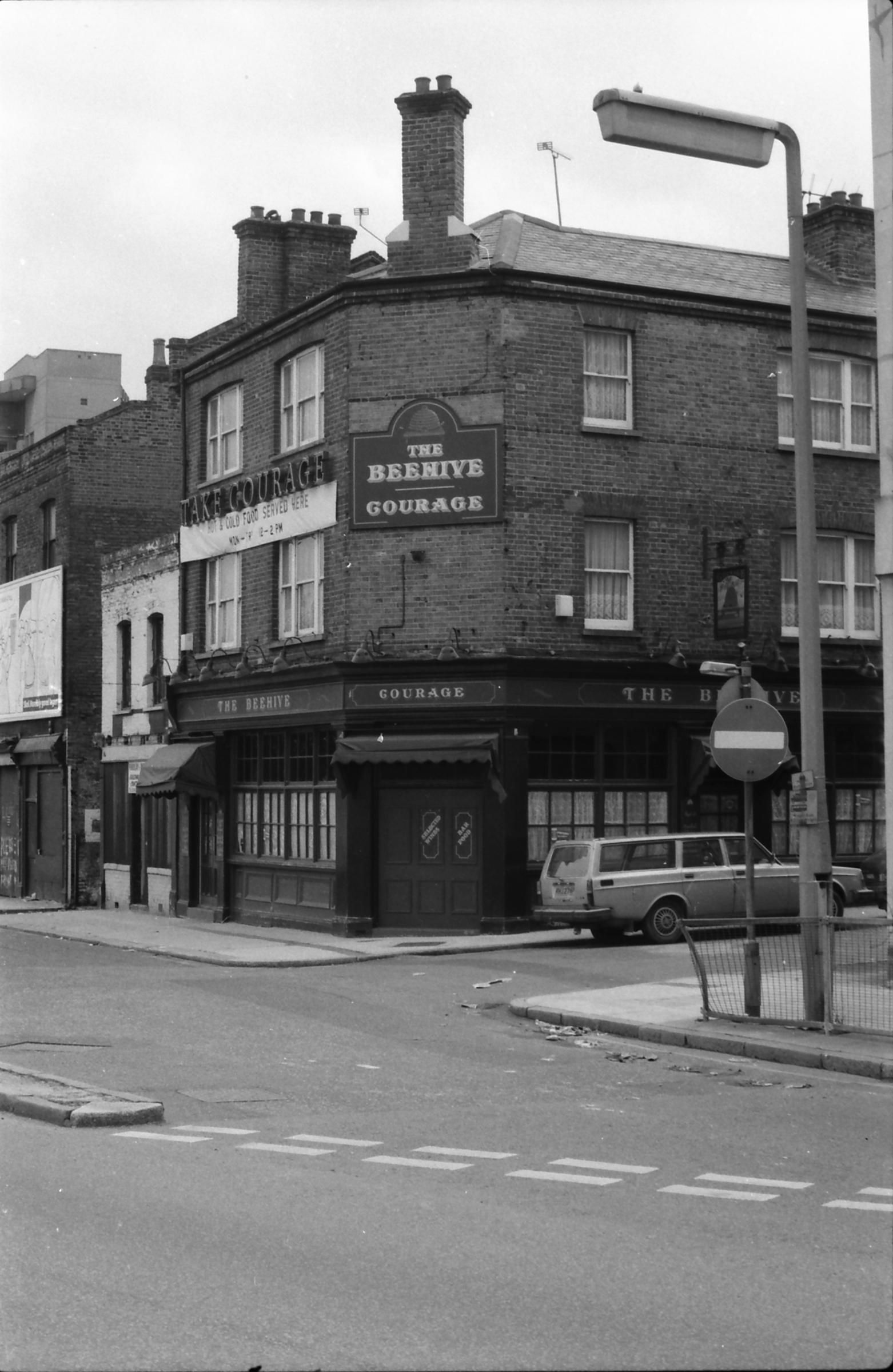 Beehive London E14 taken in 1987.. (Pub, External, Key). Published on 15-11-2018