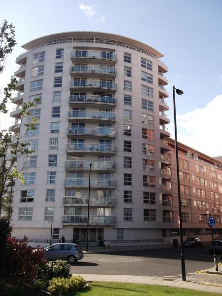 White Swan (site of) London E14 taken May 2015. (Pub, External, Key). Published on 08-05-2015