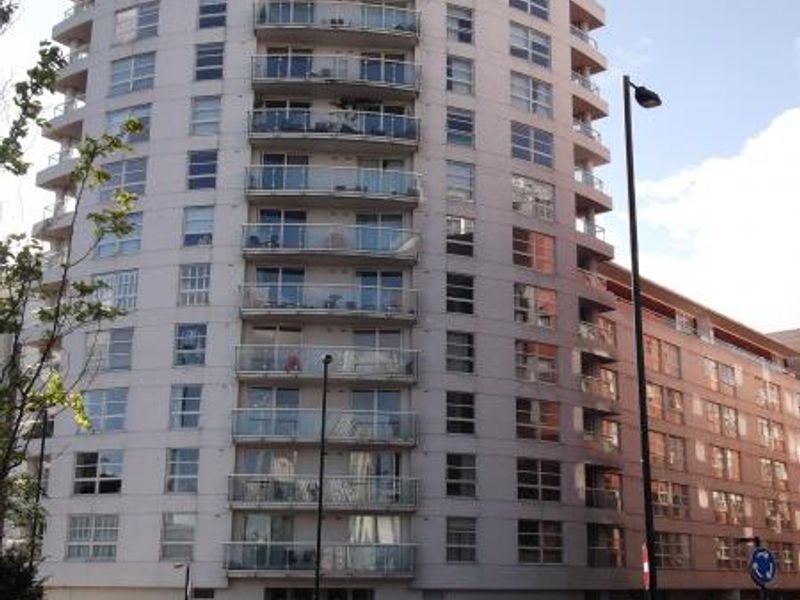 White Swan (site of) London E14 taken May 2015. (Pub, External, Key). Published on 08-05-2015