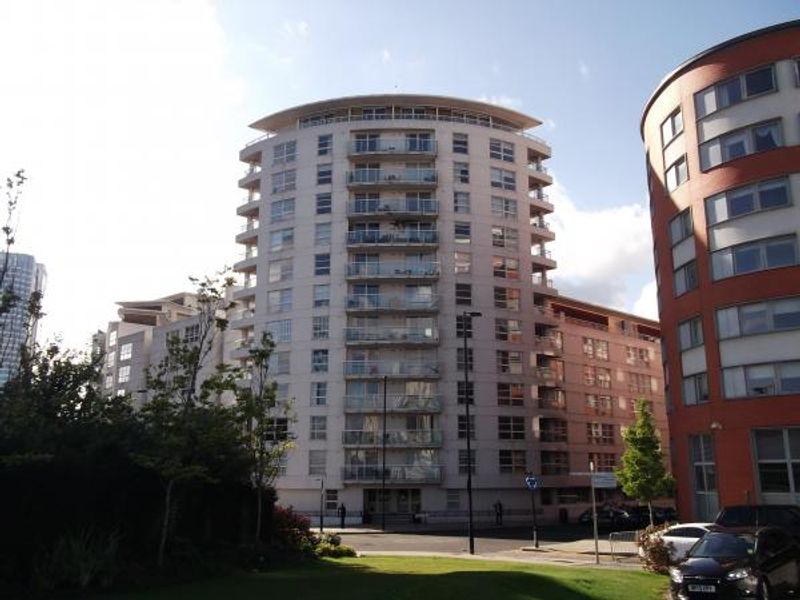 White Swan (site of )London E14 taken May 2015. (Pub). Published on 08-05-2015