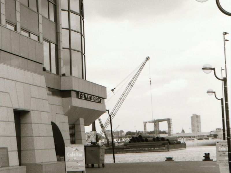 Waterfront London E14 taken in Aug 1989.. (Pub, External). Published on 13-04-2019 