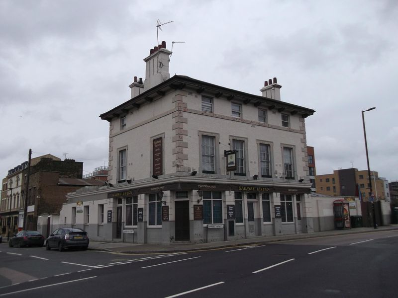 RailwayTavern-AngelLa London E15 20220103.. Published on 08-01-2022