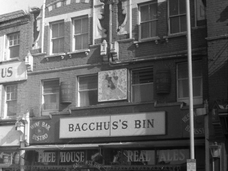 Bacchus' Bin London E15 taken in 1987.. (Pub, External). Published on 25-11-2018