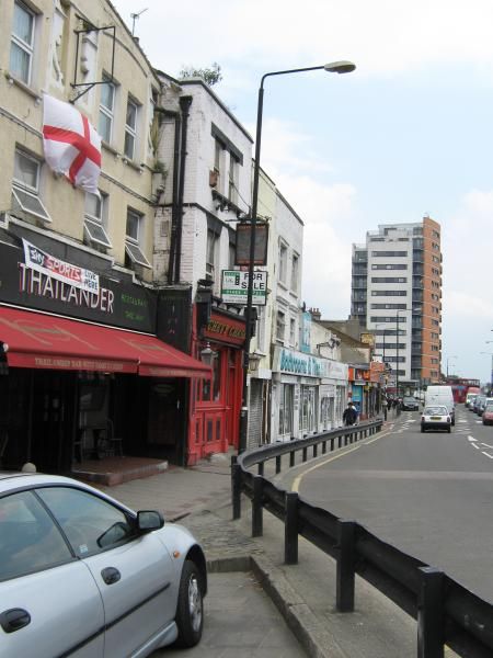 Baccuss Bin-Thailander London E15. (Pub, External). Published on 10-11-2013