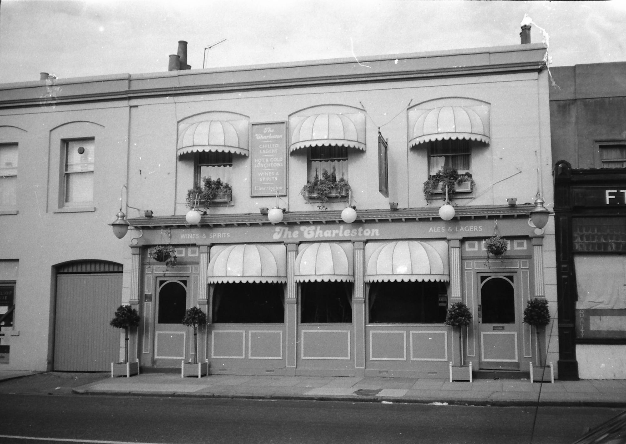 Charleston London E15 taken in 1987.. (Pub, External, Key). Published on 25-11-2018