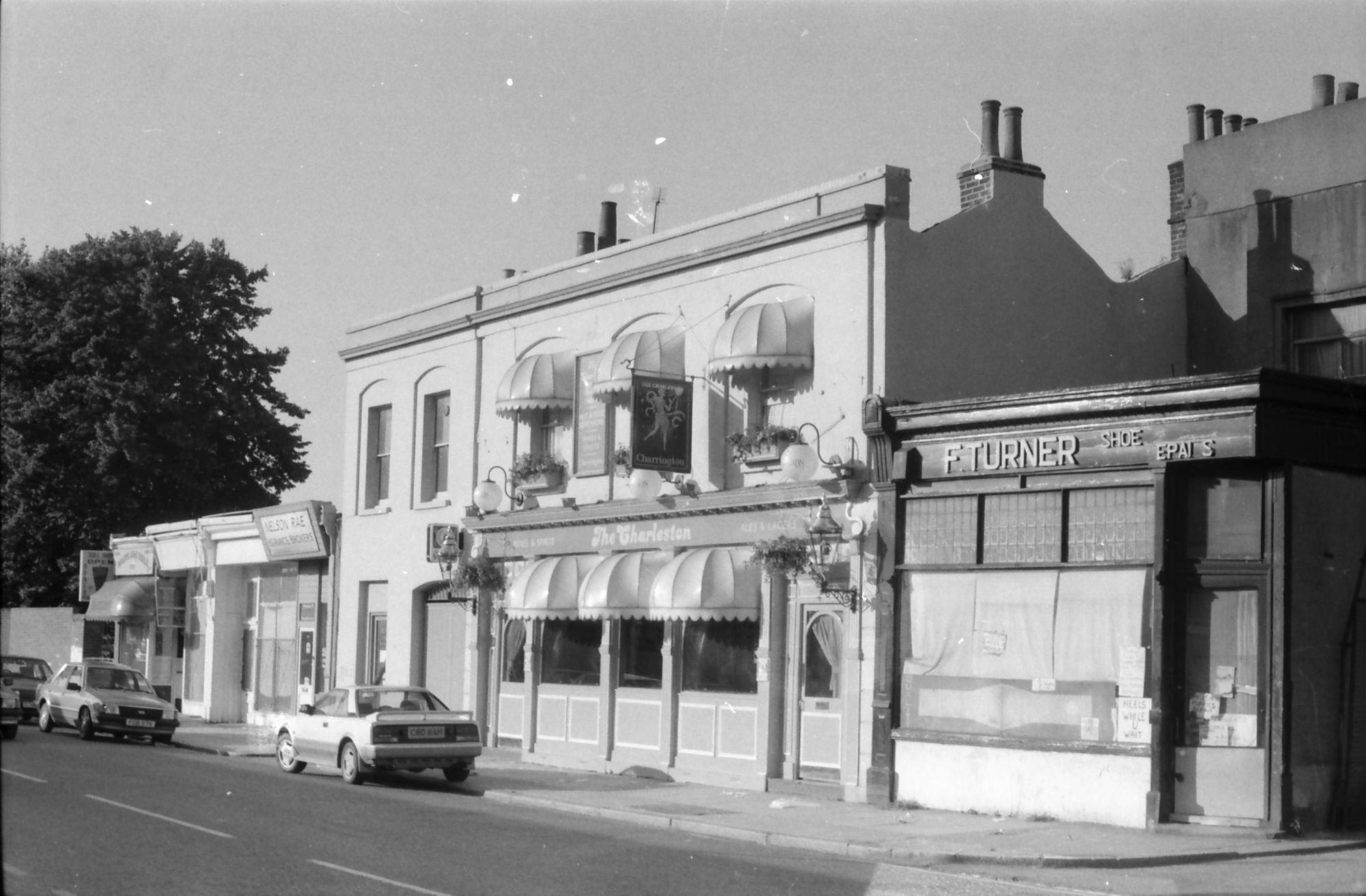 Charleston London E15 taken in 1987.. (Pub, External). Published on 25-11-2018