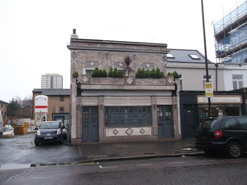 Royal Oak London E15 taken 2018/01/04.. (Pub, External). Published on 11-03-2019