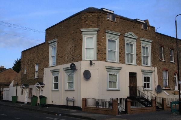 Chobham Arms London E15 taken Nov 2011. (Pub, External). Published on 10-11-2013