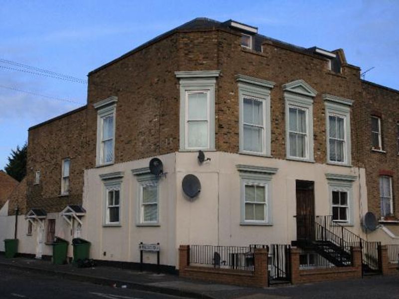 Chobham Arms London E15 taken Nov 2011. (Pub, External). Published on 10-11-2013 