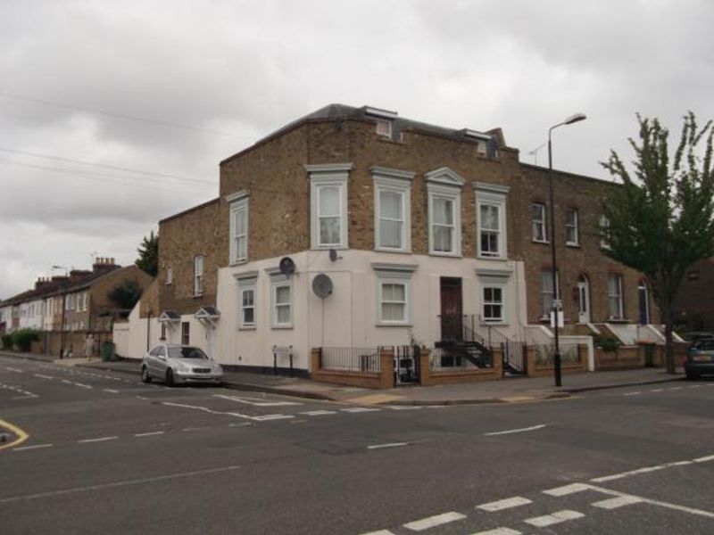 Chobham Arms London E15 taken July 2012. (Pub, External). Published on 10-11-2013 