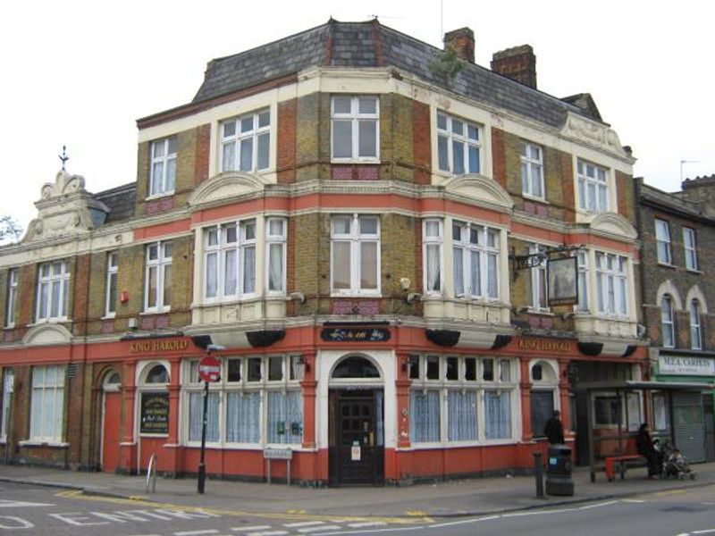 King Harold London E15 taken June 2010. (Pub, External). Published on 10-11-2013