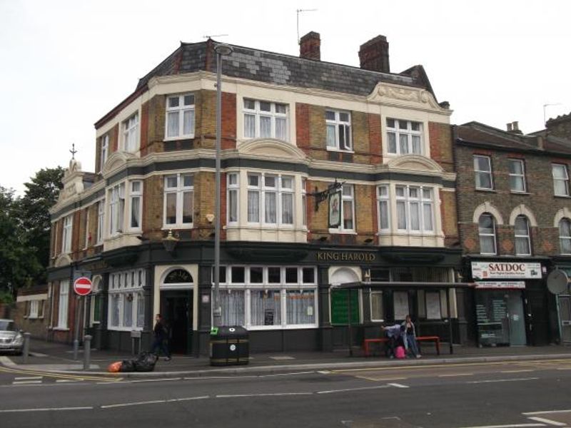 King Harold London E15 taken Aug 2012. (Pub, External). Published on 10-11-2013