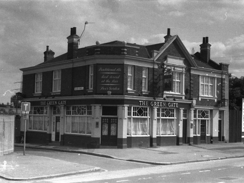 Green Gate London E15 taken in 1987.. (Pub, External, Key). Published on 25-11-2018 