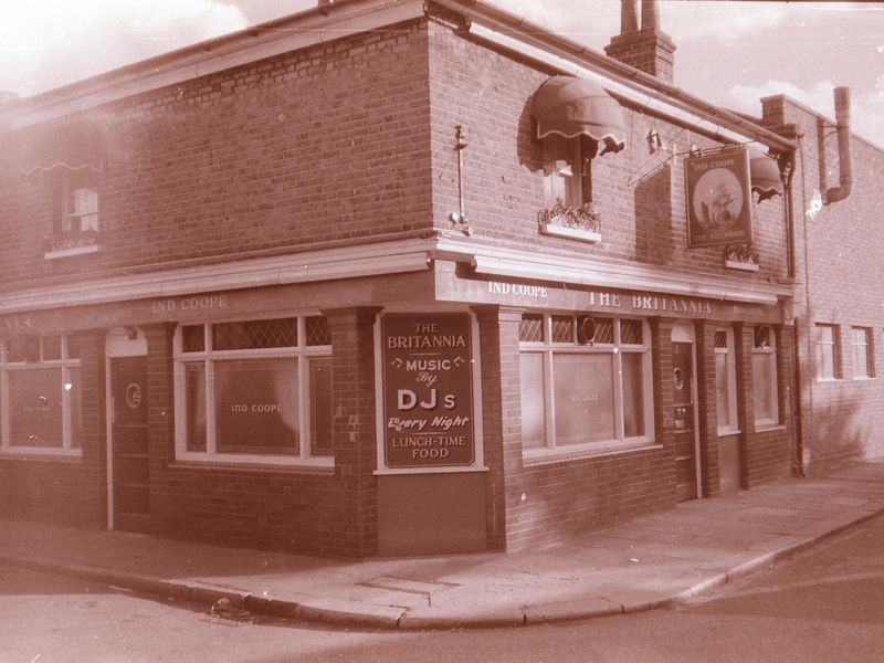 Britannia London E15 taken in 1985.. (Pub, External). Published on 25-11-2018